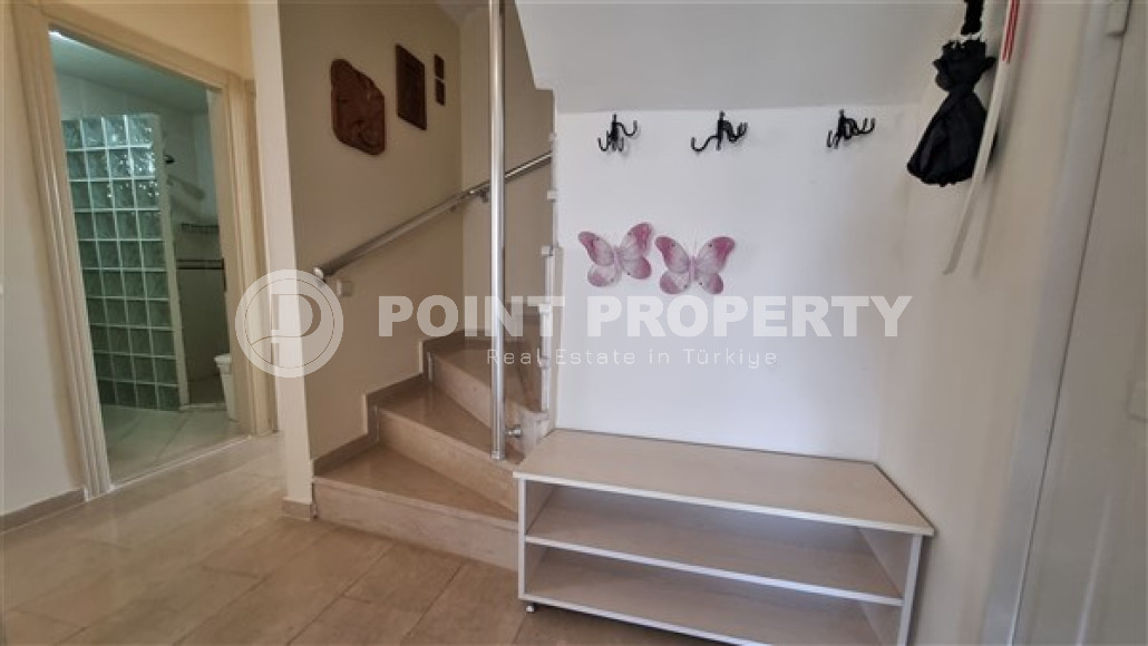 Двухуровневая квартира 4+1 в 400 метрах от моря в центре района Махмутлар.-id-3637-фото-8