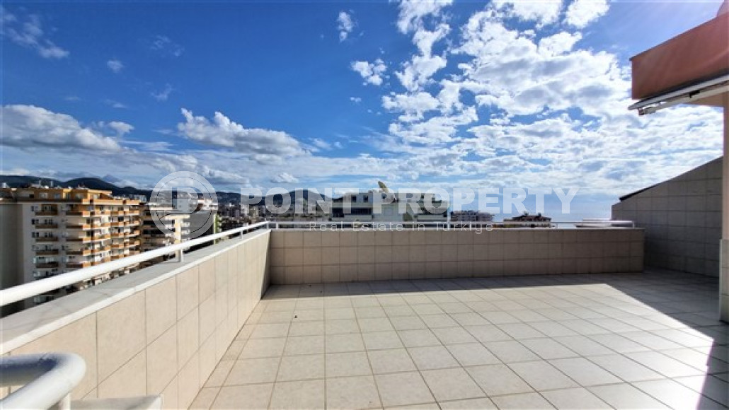 Двухуровневая квартира 4+1 в 400 метрах от моря в центре района Махмутлар.-id-3637-фото-15