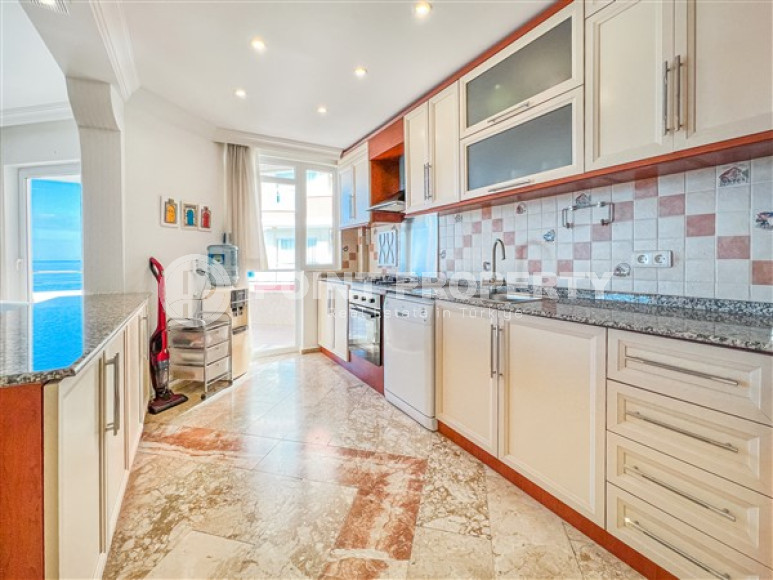 Роскошный пентхаус на 5-м этаже с видом на море.-id-3639-фото-3