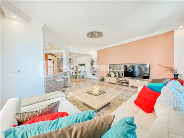 Роскошный пентхаус на 5-м этаже с видом на море.-id-3639-фото-4