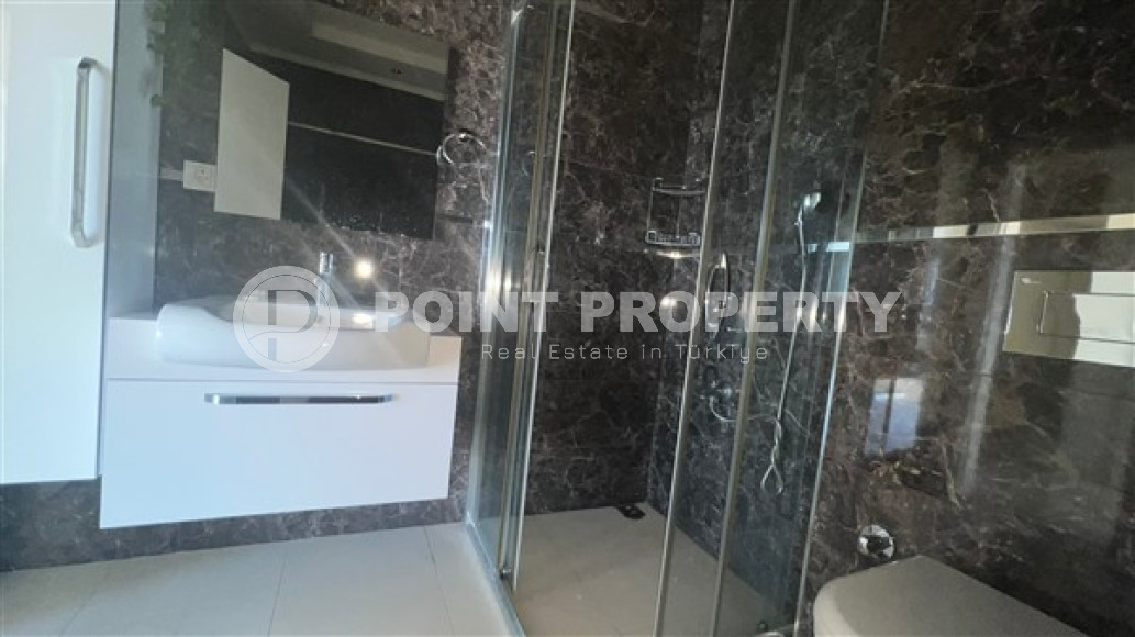Luxury penthouse with an area of 200 m2 100 meters from the beaches of the Kestel area-id-3657-photo-12