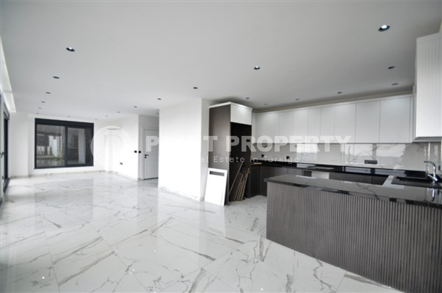 Вилла планировкой 5+1 с жилой площадью 270 м2 на стадии завершения строительства, центр Аланьи, Тепе-id-3660-фото-9