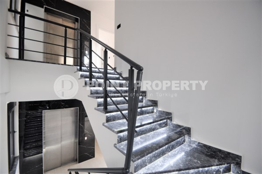 Вилла планировкой 5+1 с жилой площадью 270 м2 на стадии завершения строительства, центр Аланьи, Тепе-id-3660-фото-15