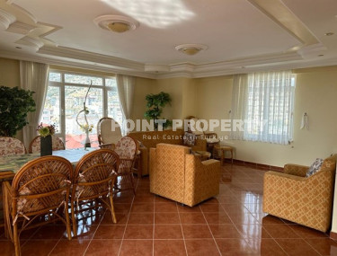 Просторная четырёхкомнатная квартира с мебелью в центре Аланьи, 170 м2-id-3661-фото-1