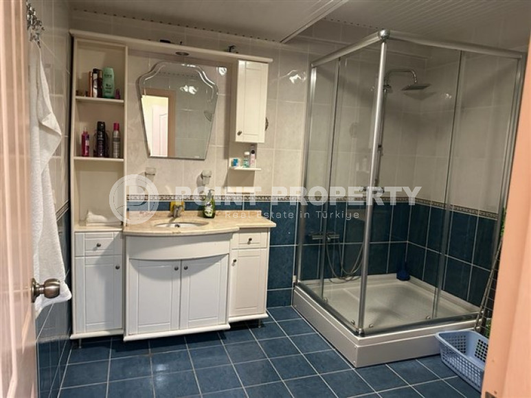 Просторная четырёхкомнатная квартира с мебелью в центре Аланьи, 170 м2-id-3661-фото-7