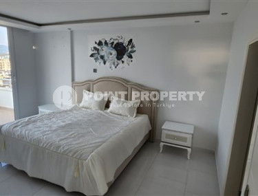 Huge two-level apartment of 320 m2 with furniture located in the very center of Mahmutlar-id-3666-photo-1