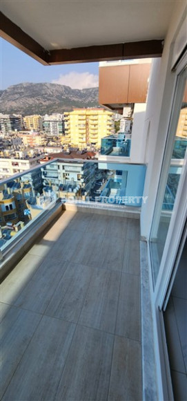 Huge two-level apartment of 320 m2 with furniture located in the very center of Mahmutlar-id-3666-photo-3