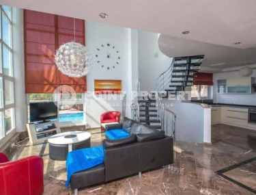 Дуплексная вилла с семью комнатами общей площадью 400 м2, центр Аланьи, район Тепе-id-3671-фото-2