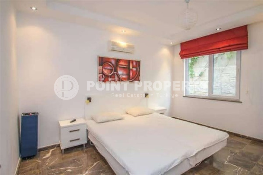 Дуплексная вилла с семью комнатами общей площадью 400 м2, центр Аланьи, район Тепе-id-3671-фото-4