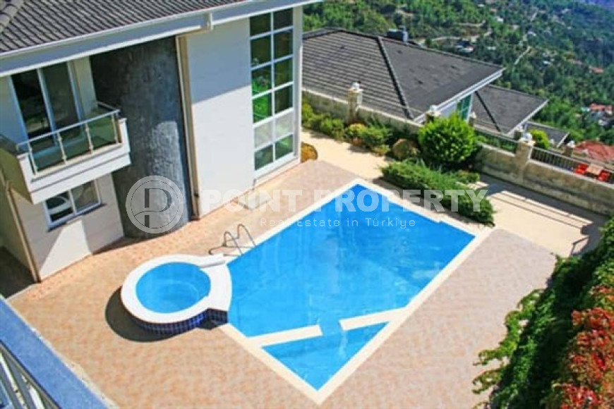 Дуплексная вилла с семью комнатами общей площадью 400 м2, центр Аланьи, район Тепе-id-3671-фото-10