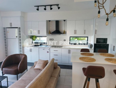 Стильная дизайнерская квартира с тремя спальнями, 140м², в таунхаусе в районе Алании Каргыджак-id-1319-фото-4