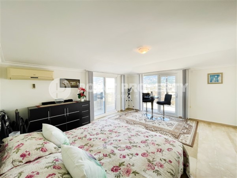 Роскошные дуплексные апартаменты 220 м2 в 850 метрах от Средиземного моря, район Тосмур-id-3672-фото-11