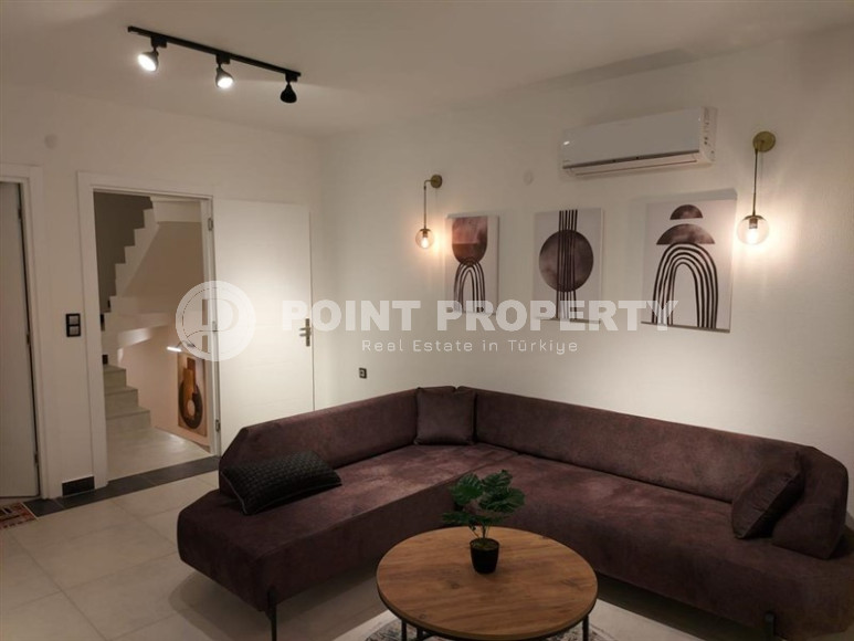 Стильная дизайнерская квартира с тремя спальнями, 140м², в таунхаусе в районе Алании Каргыджак-id-1319-фото-11