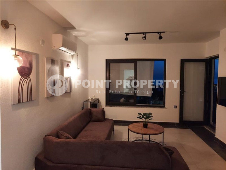 Стильная дизайнерская квартира с тремя спальнями, 140м², в таунхаусе в районе Алании Каргыджак-id-1319-фото-14