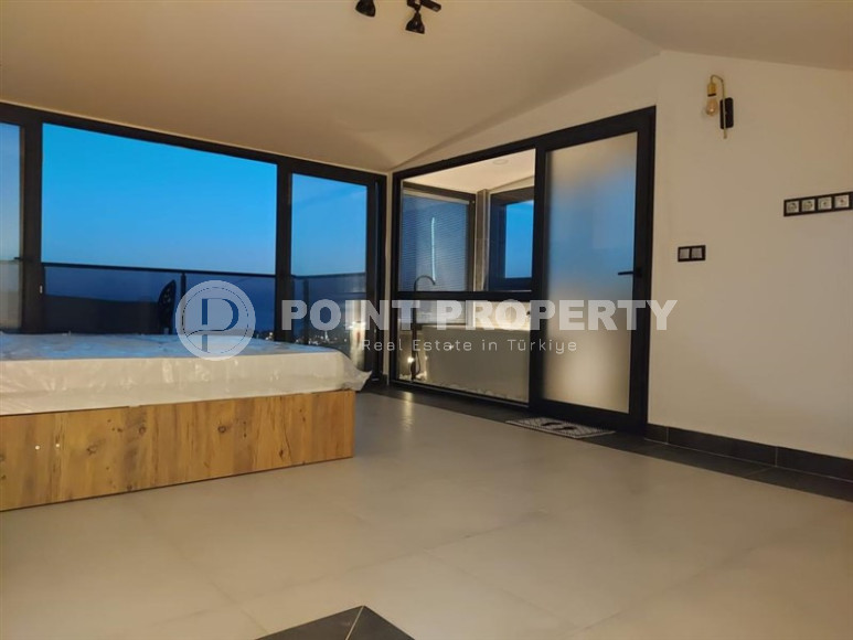 Стильная дизайнерская квартира с тремя спальнями, 140м², в таунхаусе в районе Алании Каргыджак-id-1319-фото-19