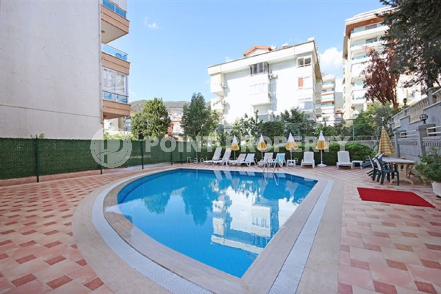 Ready-to-move-in five-room penthouse 225 m2 with quality furniture, Alanya, Kadipasha district-id-3682-photo-19