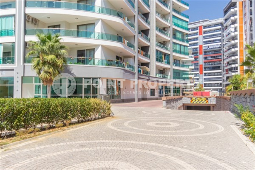 Furnished two-room apartment 80 m2 in a high-rise residence, Mahmutlar district-id-3693-photo-8