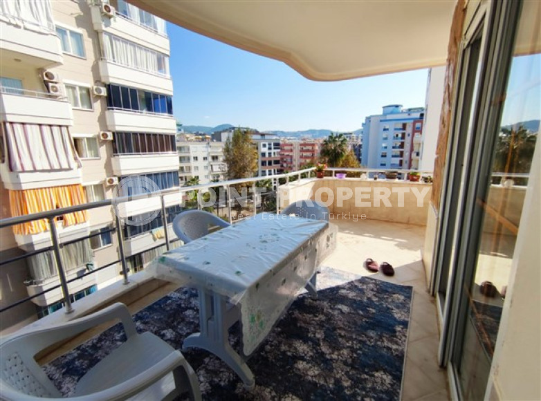 Апартаменты удобной планировки с двумя отдельными светлыми спальнями всего в 250 метрах от моря.-id-3698-фото-4