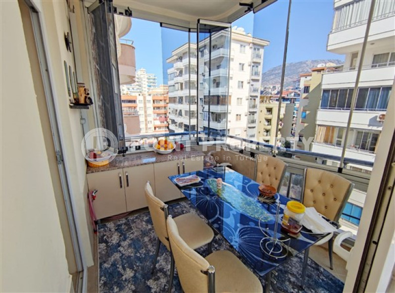 Апартаменты удобной планировки с двумя отдельными светлыми спальнями всего в 250 метрах от моря.-id-3698-фото-7