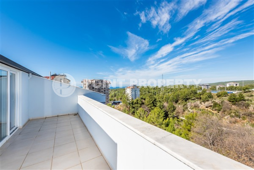 Просторный пентхаус с четырьмя спальными комнатами.-id-3700-фото-5