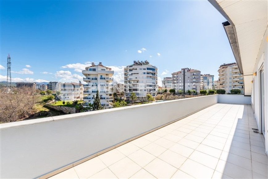 Просторный пентхаус с четырьмя спальными комнатами.-id-3700-фото-7