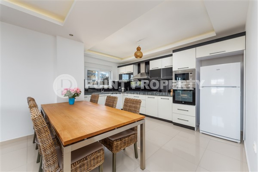 Просторный пентхаус с четырьмя спальными комнатами.-id-3700-фото-11