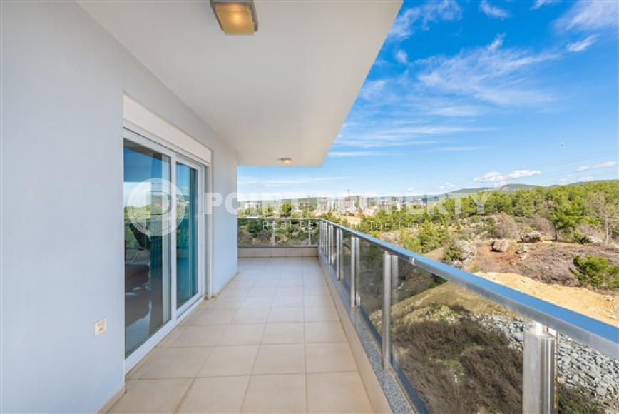 Просторный пентхаус с четырьмя спальными комнатами.-id-3700-фото-14