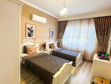 Apartment with four bedrooms 800 meters from the sea.-id-3706-photo-1