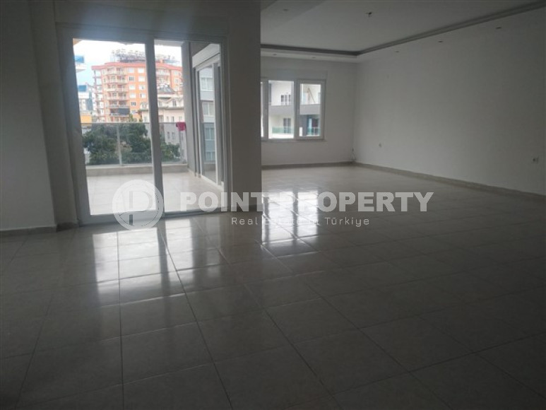 Пентхаус с четырьмя спальными комнатами в 300 метрах от центра района Тосмур.-id-3708-фото-3