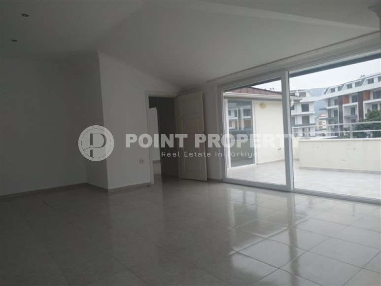 Пентхаус с четырьмя спальными комнатами в 300 метрах от центра района Тосмур.-id-3708-фото-8