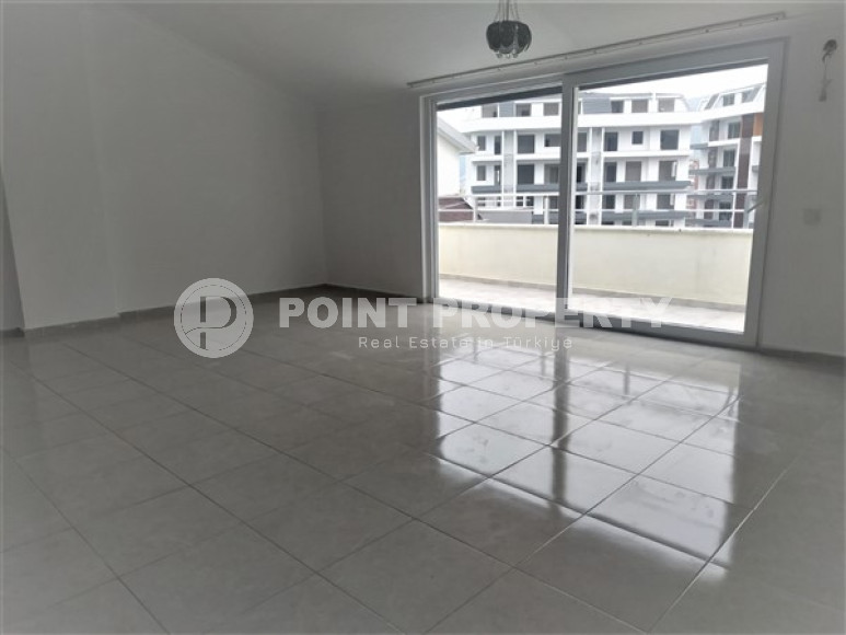 Пентхаус с четырьмя спальными комнатами в 300 метрах от центра района Тосмур.-id-3708-фото-12