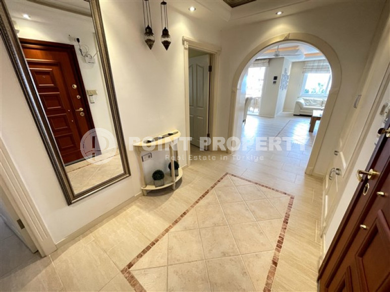 Стильные апартаменты 2+1 с двумя балконами в ухоженном комплексе, первая линия к морю.-id-3710-фото-4