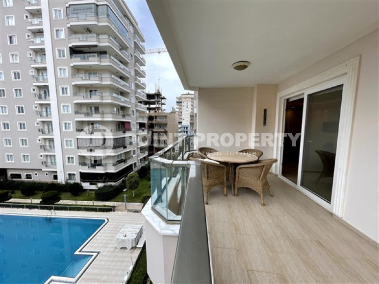 Стильные апартаменты 2+1 с двумя балконами в ухоженном комплексе, первая линия к морю.-id-3710-фото-9