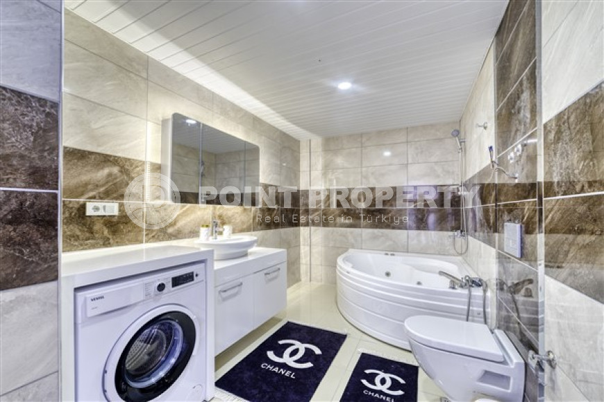 Furnished two-level apartment with a total area of 240 m2, 400 meters from the sea. .-id-3715-photo-3