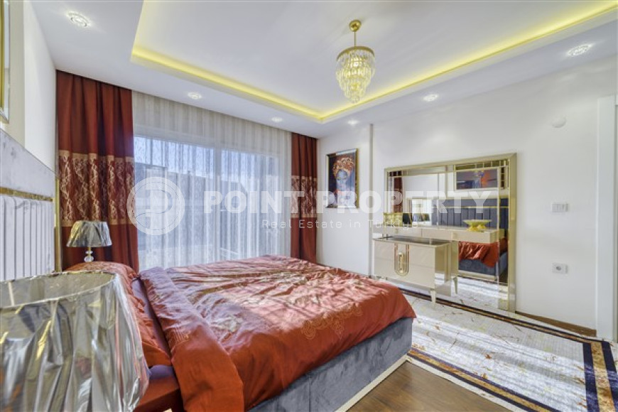 Furnished two-level apartment with a total area of 240 m2, 400 meters from the sea. .-id-3715-photo-4