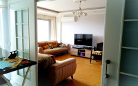Furnished apartment with three bedrooms in the central area of Alanya.-id-3720-photo-2