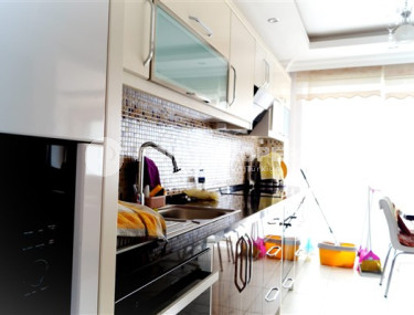Furnished apartment with three bedrooms in the central area of Alanya.-id-3720-photo-3