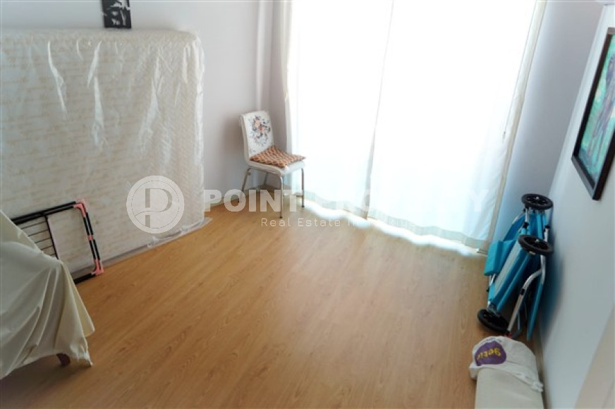 Furnished apartment with three bedrooms in the central area of Alanya.-id-3720-photo-4
