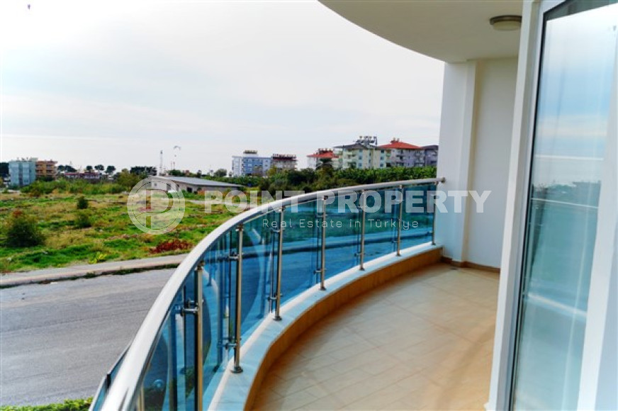 Furnished apartment with three bedrooms in the central area of Alanya.-id-3720-photo-9