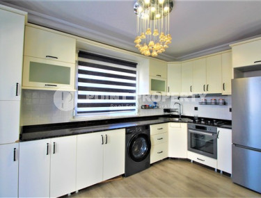 Просторная двухэтажная вилла с бассейном, садом и спортивными площадками.-id-3722-фото-5