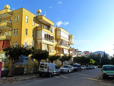 Spacious 3+1 apartment with two balconies in the center of Alanya, 125 m2-id-3723-photo-1