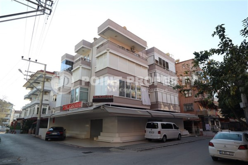 Трехкомнатные апартаменты в центральном районе города, с мебелью. 100 м2-id-3726-фото-11