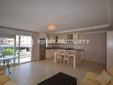 Квартира с двумя спальными комнатами с мебелью и бытовой техникой.-id-3737-фото-3