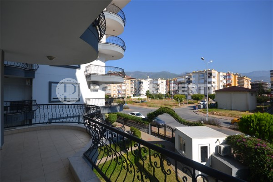 Квартира с двумя спальными комнатами с мебелью и бытовой техникой.-id-3737-фото-9