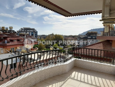 Furnished apartment with an area of 100 m2 250 meters from the city center, Alanya-id-3752-photo-1