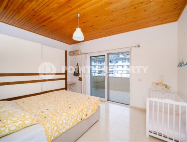 Просторные двухуровневые апартаменты на 9-м этаже с мансардой с панорамным видом на море.-id-3761-фото-4