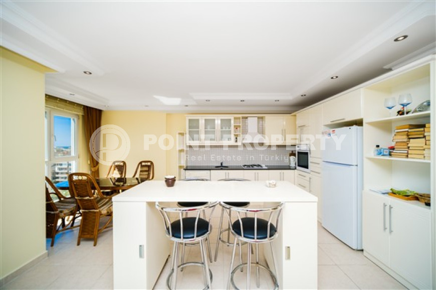 Меблированная квартира с двумя спальными комнатами в 700 метрах от моря.-id-3763-фото-3