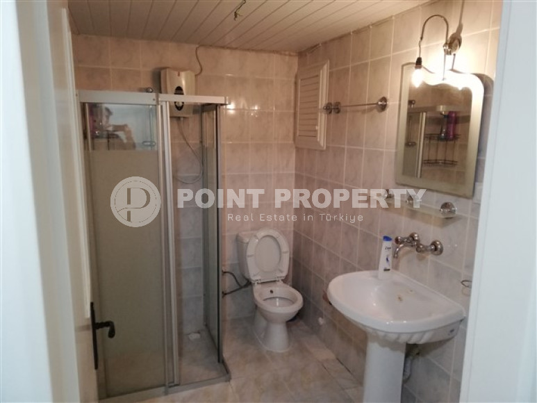 Comfortable apartment of 95 m2 with furniture 100 meters from the sea, Tosmur district-id-3774-photo-7
