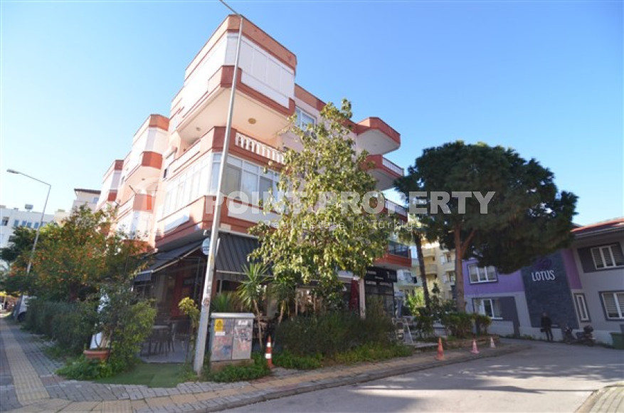 Вместительная трёхкомнатная квартира 145 м2 в самом центре Аланьи. Продается без мебели.-id-3776-фото-2