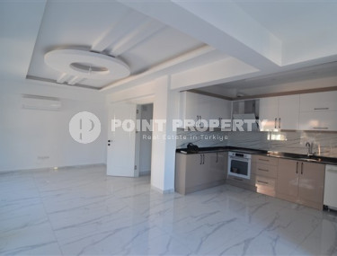 Вместительная трёхкомнатная квартира 145 м2 в самом центре Аланьи. Продается без мебели.-id-3776-фото-3